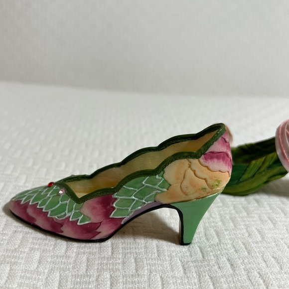 Vintage Just The Right Shoe Miniature Mini Shoes Set of 2 Collectibles - Picture 4 of 9